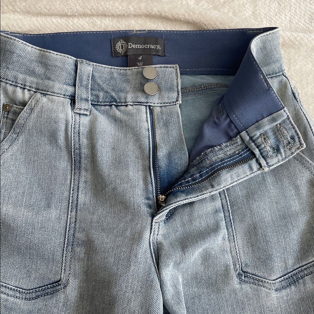 Democracy Jeans - Picture 5 of 6